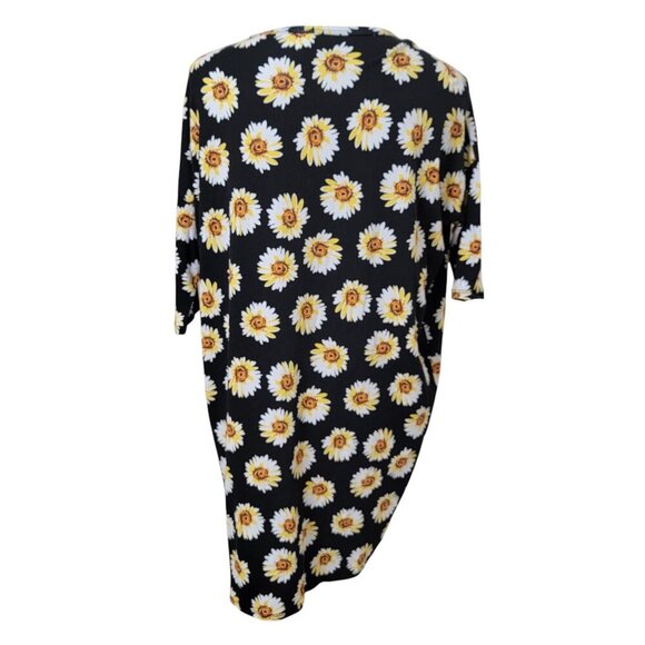 LuLaRoe Size XS Black with Daisy Pattern "IRMA" Tunic Top, NEW with Tag - Picture 4 of 13